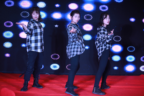 大禹漢光2018年“同心同行，共創(chuàng)未來”主題年會(huì)圓滿成功