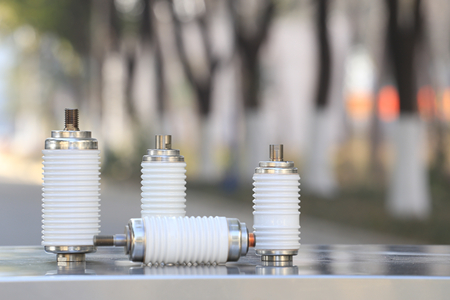 真空開關(guān)管接觸點選什么材質(zhì)好？一般為銅合金！